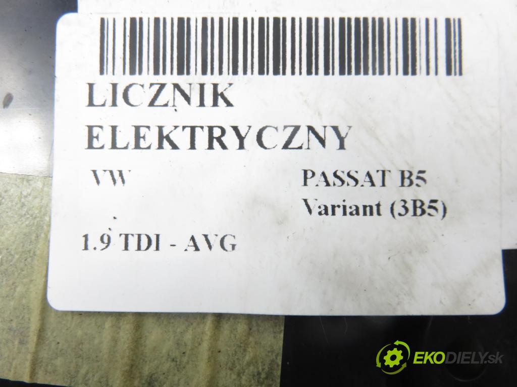 VW PASSAT B5 Variant (3B5) KOMBI 2000 81,00 1.9 TDI - AVG 1896,00 prístrojovka elektrický 3B0920822A