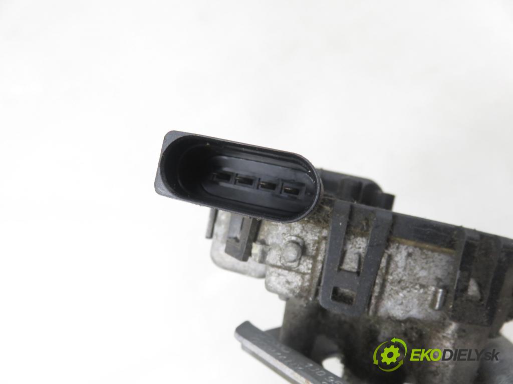 AUDI A3 (8L1) HB 2003 96,00 1.9 TDI PD 130 - ASZ 1896,00 MECHANISMUS/ motorek stěračů 1J1955113C ; 0390241531