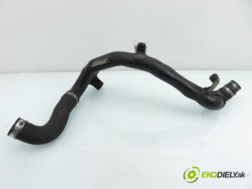 VW GOLF V (1K1) HB 2007 77,00 1.9 TDI - BLS 1896,00 Rúra intercoolera turba 3C0145840H