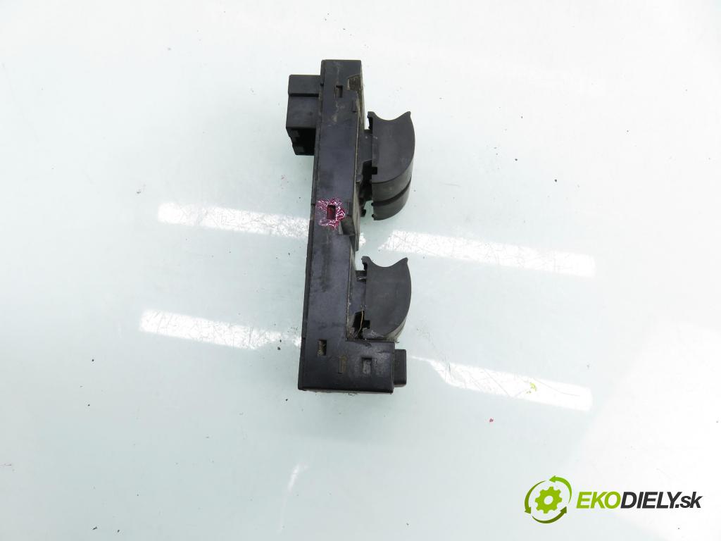AUDI A3 (8L1) HB 2003 96,00 1.9 TDI PD 130 - ASZ 1896,00 Panel ovládaní oken 4B0959851B