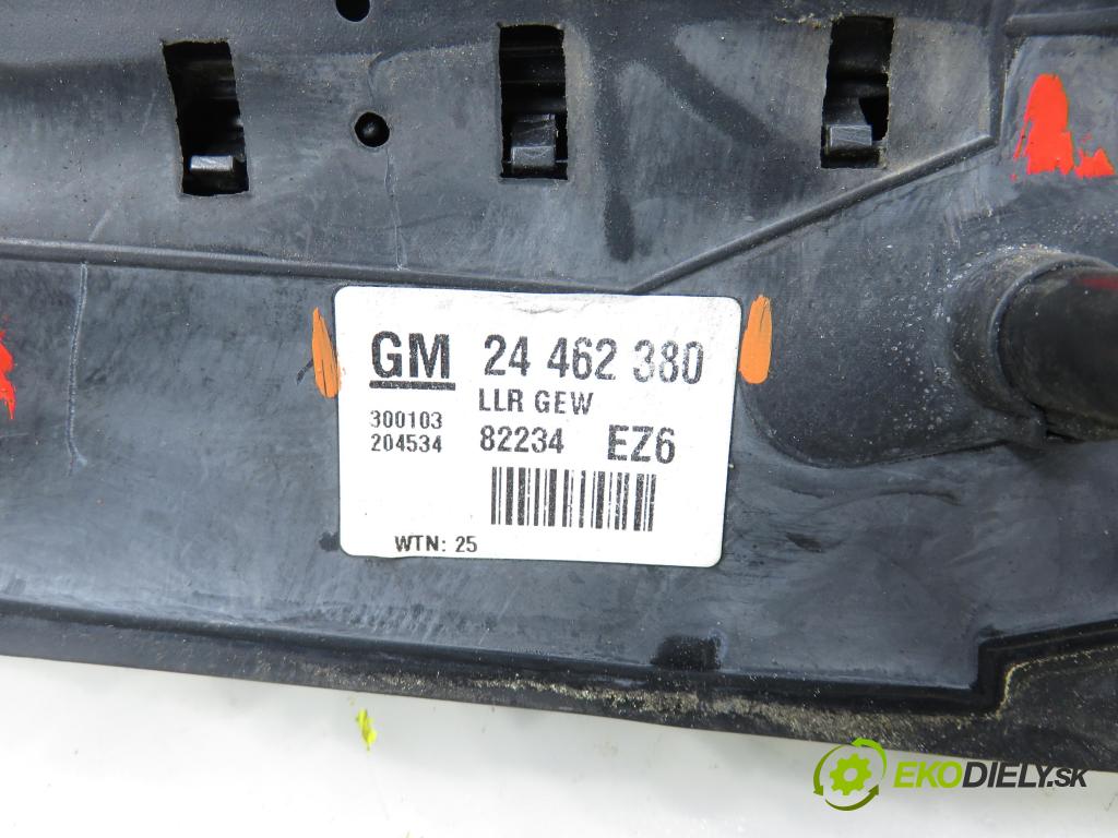 OPEL ZAFIRA A Nadwozie Wielkopojemne (MPV) (T98)  MINIVAN 2003 74,00 2.0 DTI 16V 101 - Y 20 DTH 1995,00 zpětné zrcátko 24462380