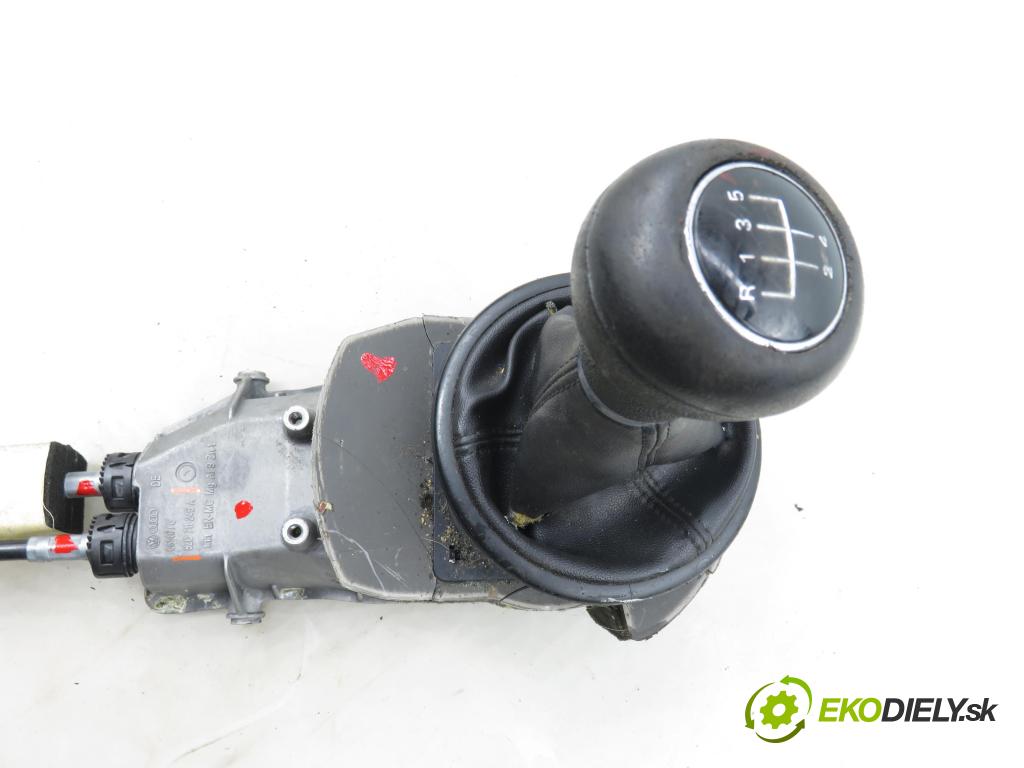 AUDI A2 (8Z0) HB 2001 55,00 1.4 - AUA 1390,00 ZVEDÁK: 8Z0711246A