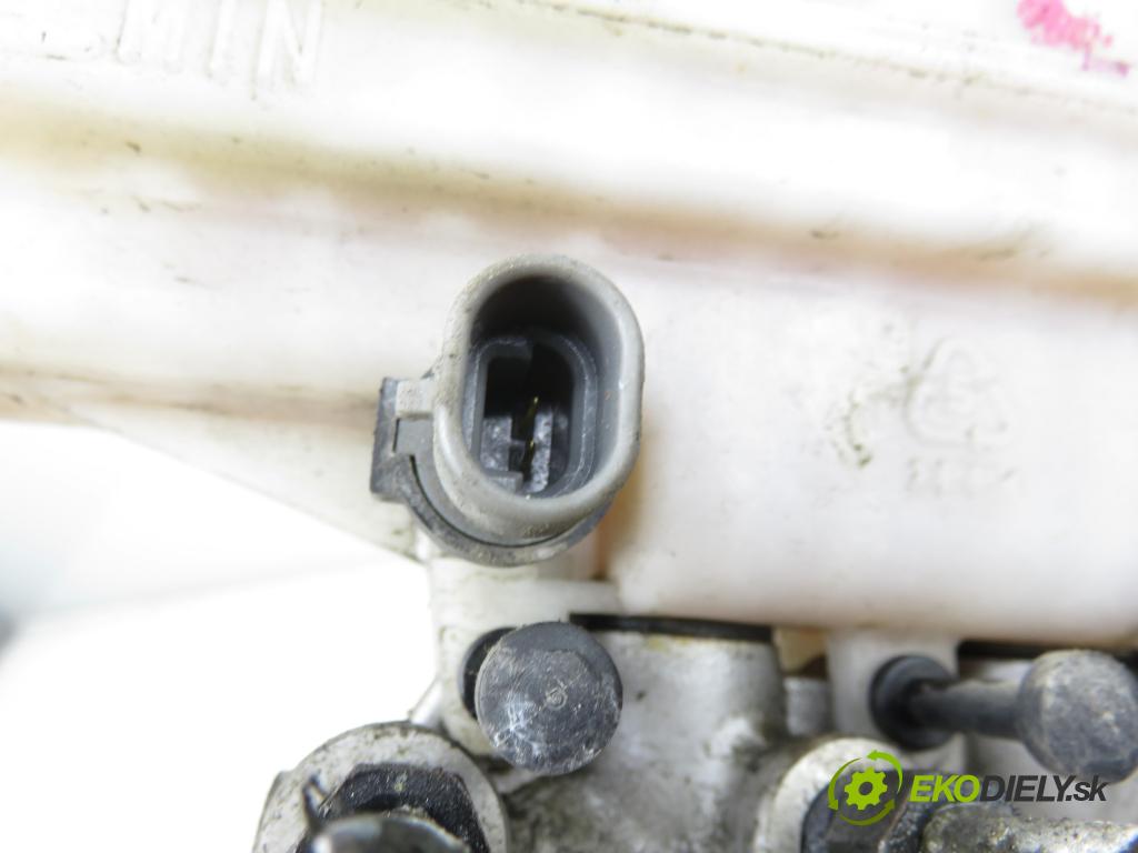 CHEVROLET CAPTIVA (C100, C140) SUV 2012 137,00 2.4 186 - LE9 2384,00 Posilovač P95488849 (Servočerpadlo)