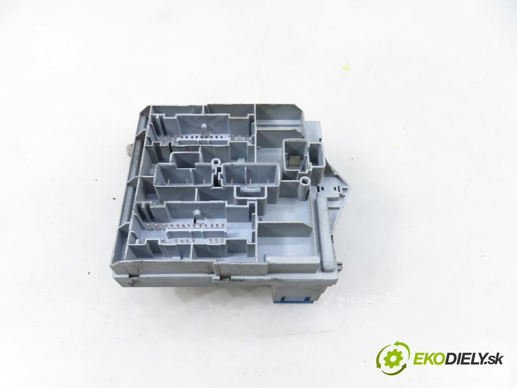 FIAT STILO Multi Wagon (192_) KOMBI 2004 70,00 1.4 16V 95 - 843 A1.000 1368,00 Skrinka POJISTKY: 51732865