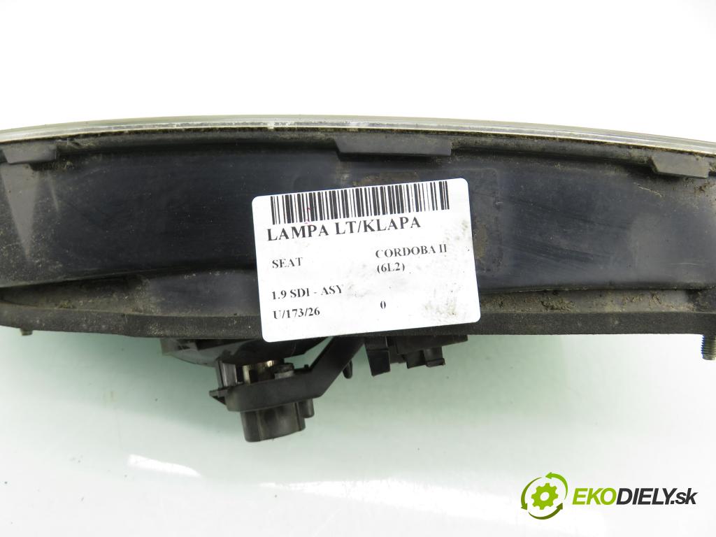 SEAT CORDOBA (6L2) SEDAN 2003 47,00 1.9 SDI - ASY 1896,00 Svetlo ľavé zadné kufor