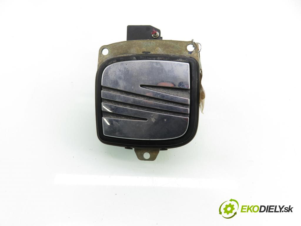 SEAT CORDOBA (6L2) SEDAN 2003 47,00 1.9 SDI - ASY 1896,00 klika dveří kufr 6L6827573D