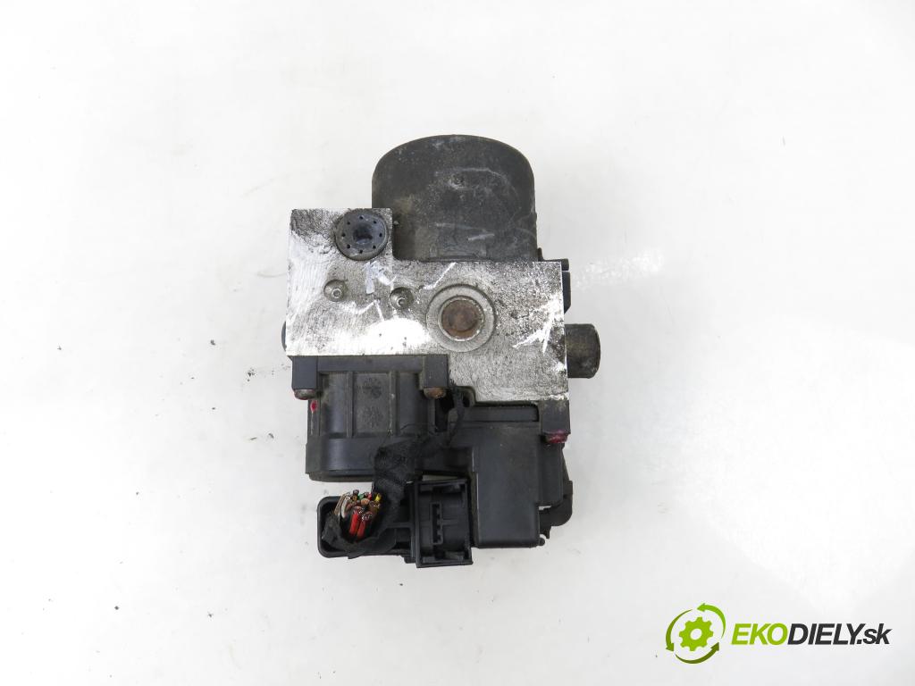 AUDI A4 (8D2, B5) SEDAN 1998 81,00 1.9 TDI 110 - AFN 1896,00 pumpa ABS 0273004282 ; 8E0614111AD ; 0265216562 (Pumpa ABS)