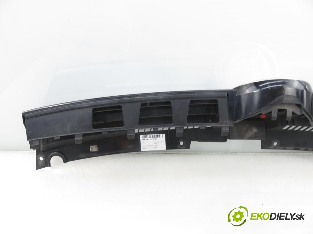 VW TOUAREG (7P5) SUV 2010 245,00 3.0 V6 TSI Hybrid - CGEA 2995,00 Mriežka / maska 7P6853651C