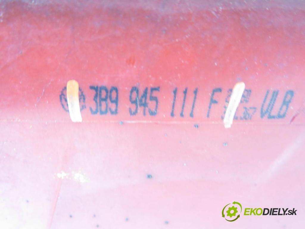 VW PASSAT B5 Variant (3B5) KOMBI 2000 66,00 1.9 TDI 90 - AHU 1896,00 světlo levé zadní 3B9945111F