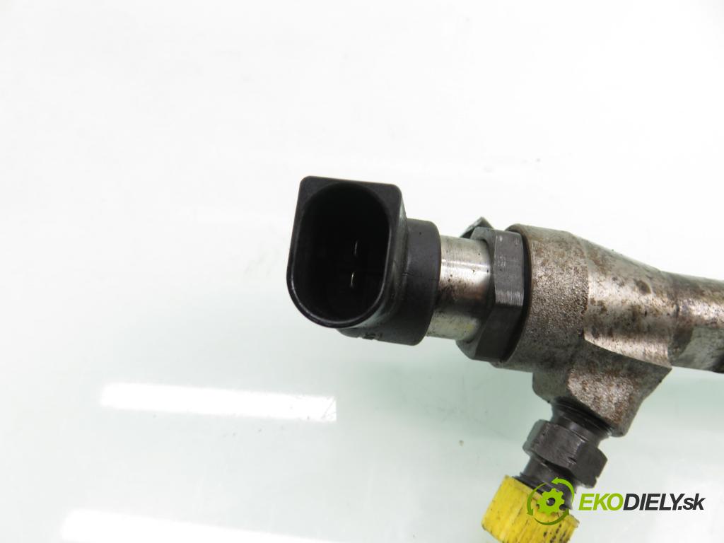 RENAULT MEGANE II Kombi (KM0/1_) KOMBI 2006 78,00 1.5 dCi 106 - K9K 732 1461,00 vstrekovač 8200380253 ; 8200294788 (Vstrekovač paliva)