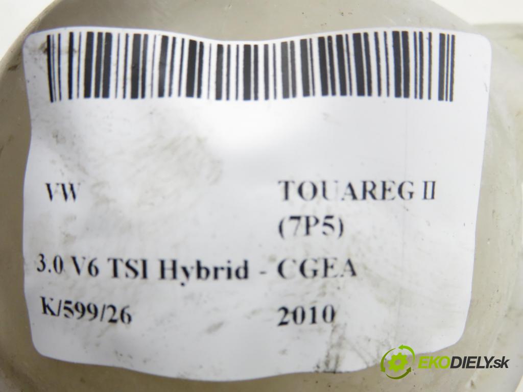 VW TOUAREG (7P5) SUV 2010 245,00 3.0 V6 TSI Hybrid - CGEA 2995,00 Nádržka KOMPENZAČNÉ: 8Z0121407A