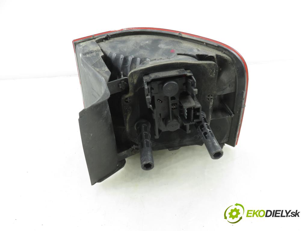 FIAT STILO Multi Wagon (192_) KOMBI 2004 70,00 1.4 16V 95 - 843 A1.000 1368,00 Svetlo ľavé zadné 46758989