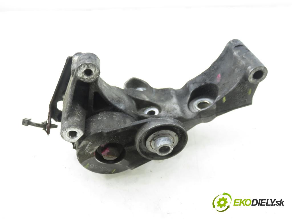 OPEL MERIVA A nadwozie wielkoprzestrzenne (MPV) (X03) HB 2004 74,00 1.7 CDTI 100 - Z 17 DTH 1686,00 Uchytenie alternátora 897264512 ; 897264513