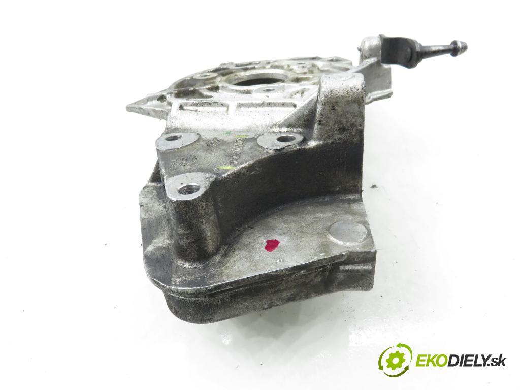 RENAULT SCENIC II (JM0/1_) MINIVAN 2003 88,00 1.9 dCi 120 - F9Q 812 1870,00 Uchytenie pumpy vstrekovacej 8200240204