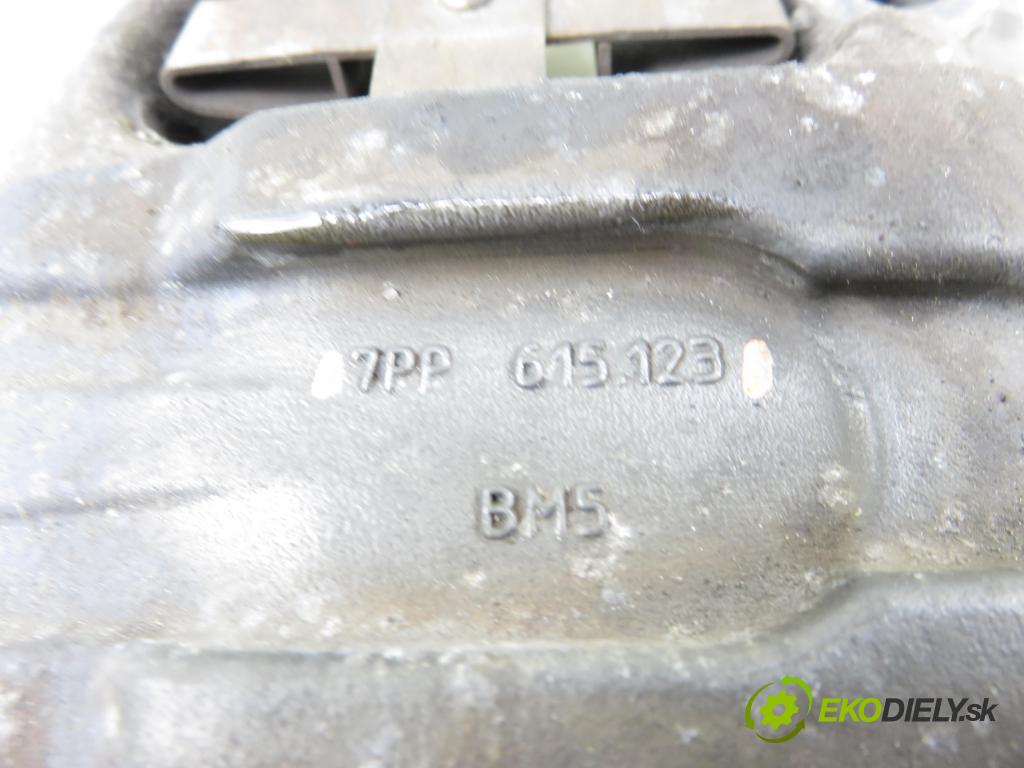 VW TOUAREG (7P5) SUV 2010 245,00 3.0 V6 TSI Hybrid - CGEA 2995,00 Brzdič strmeň PP 7PP615123