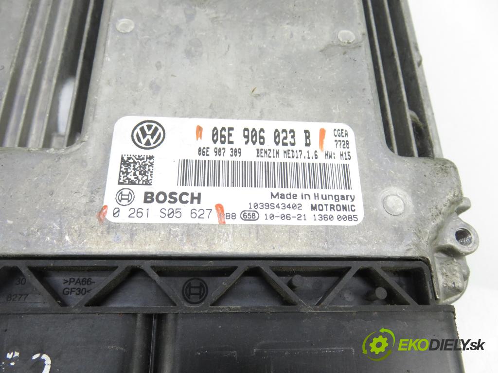 VW TOUAREG (7P5) SUV 2010 245,00 3.0 V6 TSI Hybrid - CGEA 2995,00 řídící jednotka motora 0261S05627 ; 06E906023B