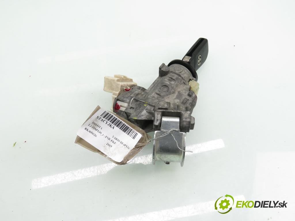 TOYOTA YARIS (_P13_) HB 2015 73,00 1.3 (NSP130_) - 1NR-FKE 1329,00 spinačka 450200D04 ; 8978202010 (Spínacia skrinka)