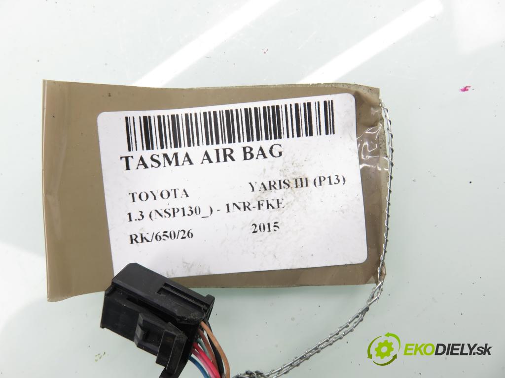 TOYOTA YARIS (_P13_) HB 2015 73,00 1.3 (NSP130_) - 1NR-FKE 1329,00 PÁSKA: air BAG 892450D020