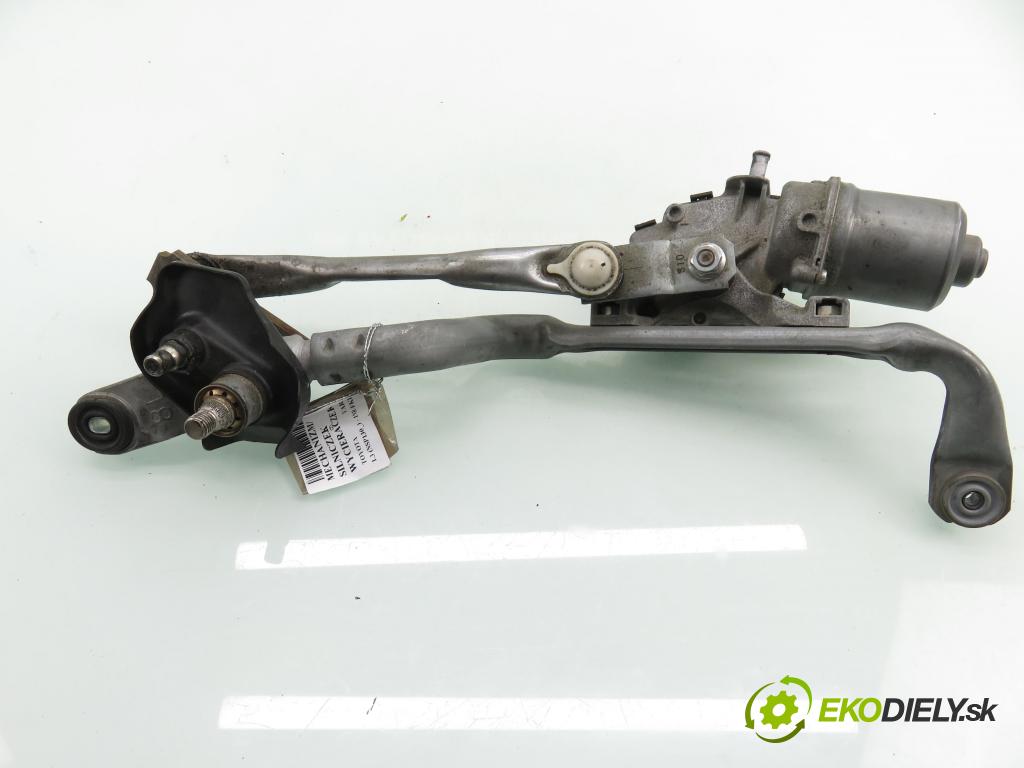 TOYOTA YARIS (_P13_) HB 2015 73,00 1.3 (NSP130_) - 1NR-FKE 1329,00 Motorček stieračov 851100D191 ; 1593007710