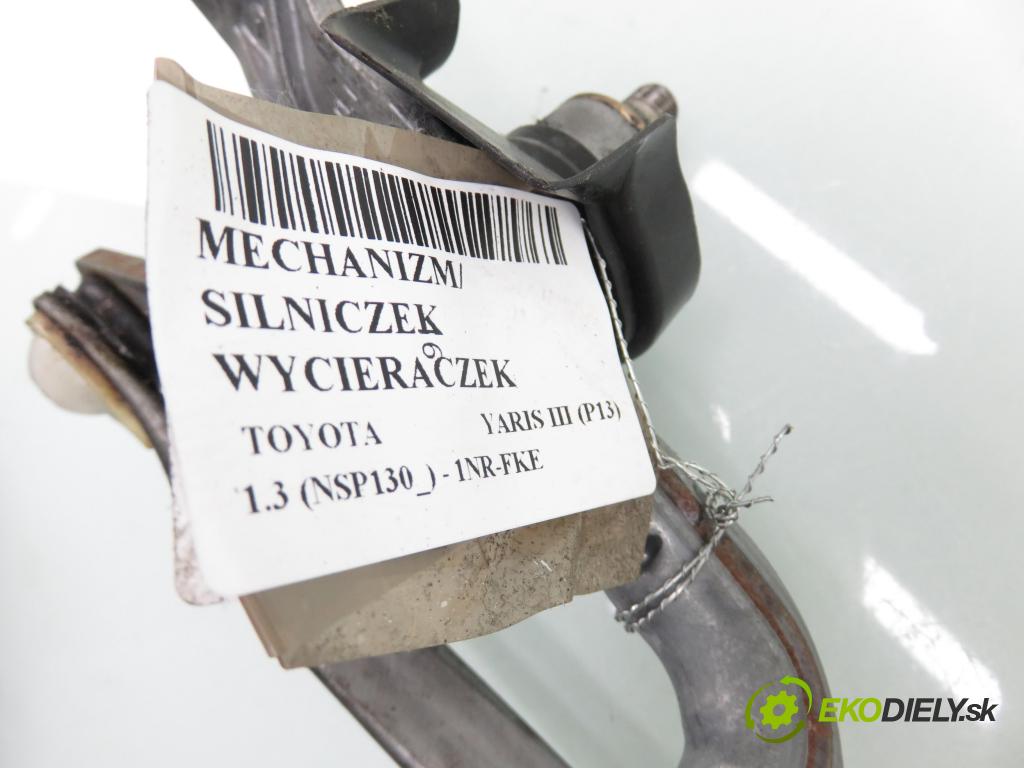 TOYOTA YARIS (_P13_) HB 2015 73,00 1.3 (NSP130_) - 1NR-FKE 1329,00 Motorček stieračov 851100D191 ; 1593007710