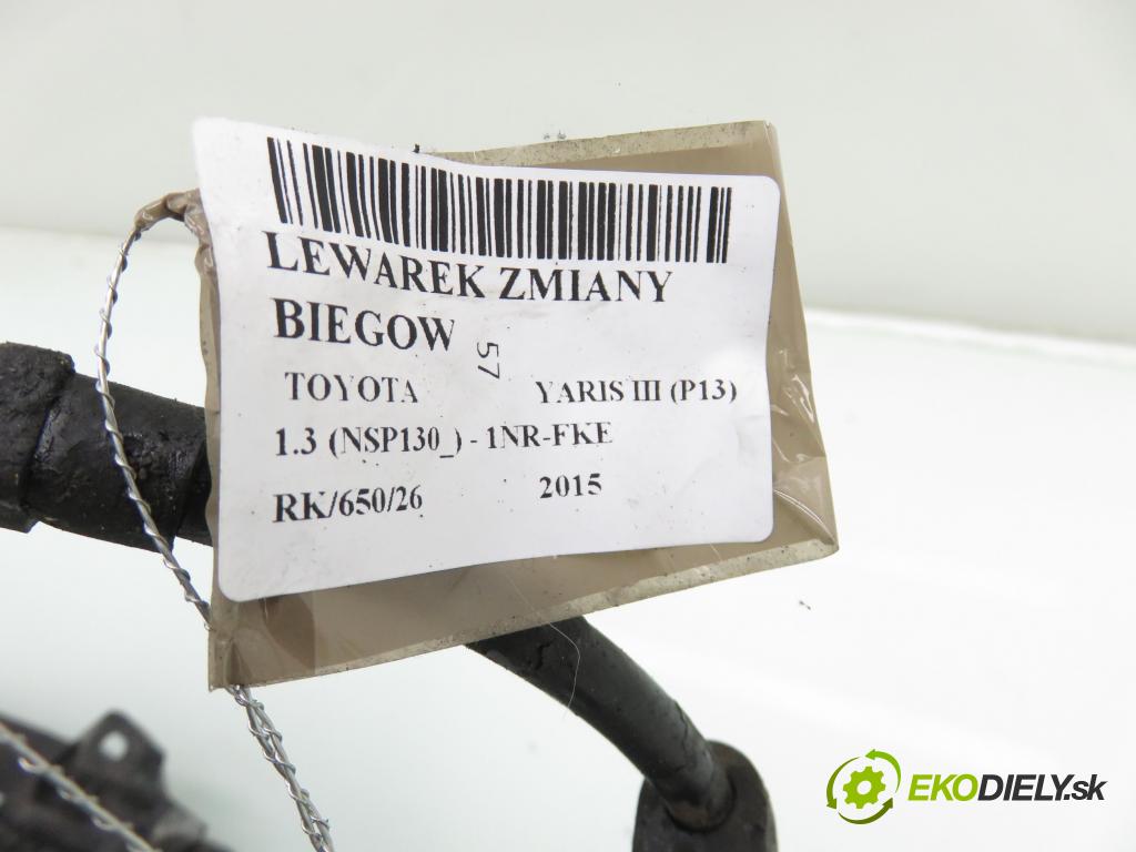 TOYOTA YARIS (_P13_) HB 2015 73,00 1.3 (NSP130_) - 1NR-FKE 1329,00 ZVEDÁK: 33530680L