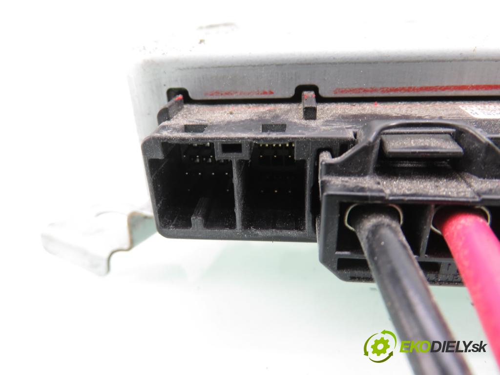 TOYOTA YARIS (_P13_) HB 2015 73,00 1.3 (NSP130_) - 1NR-FKE 1329,00 serv/podporovanie elektrické 1608001011 ; 452500D184 ; 896500D295