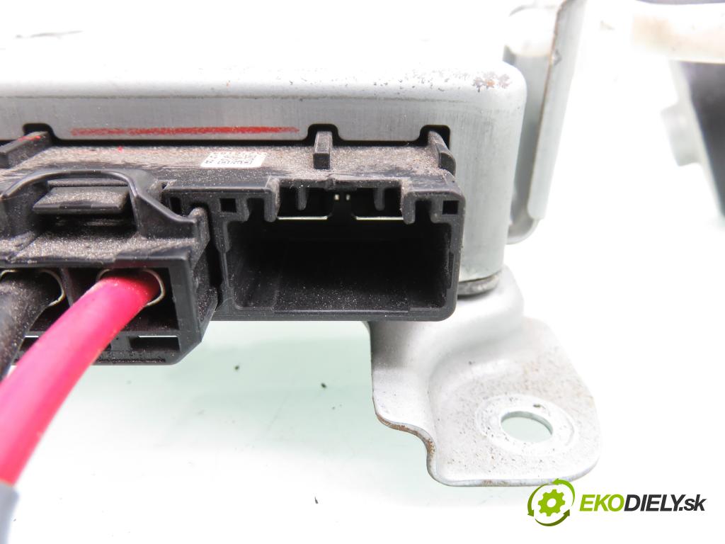 TOYOTA YARIS (_P13_) HB 2015 73,00 1.3 (NSP130_) - 1NR-FKE 1329,00 serv/podporovanie elektrické 1608001011 ; 452500D184 ; 896500D295