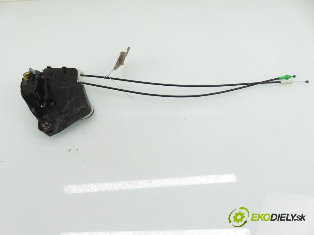 TOYOTA YARIS (_P13_) HB 2015 73,00 1.3 (NSP130_) - 1NR-FKE 1329,00 zámok 