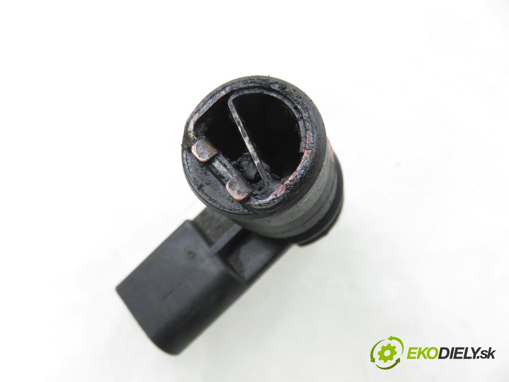 AUDI A2 (8Z0) HB 2001 55,00 1.4 - AUA 1390,00 vzduchu 036906391A