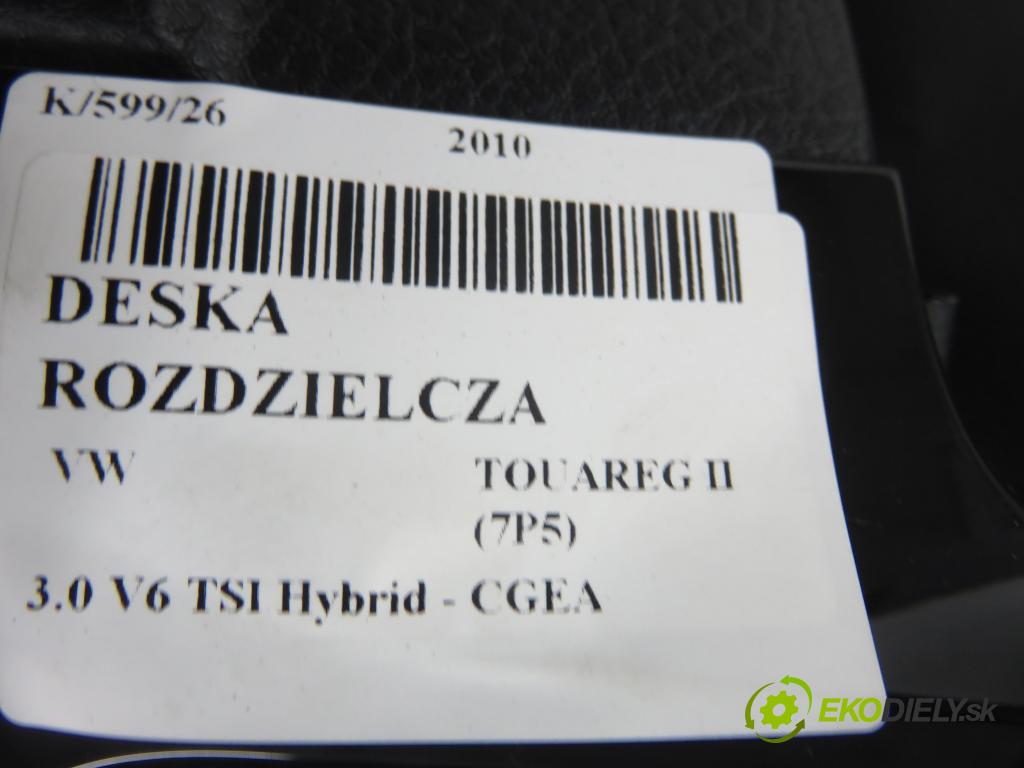 VW TOUAREG (7P5) SUV 2010 245,00 3.0 V6 TSI Hybrid - CGEA 2995,00 palubovka