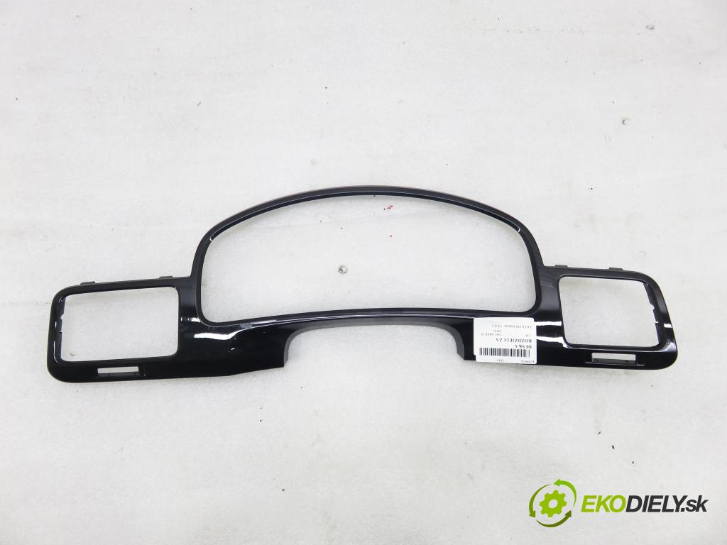 VW TOUAREG (7P5) SUV 2010 245,00 3.0 V6 TSI Hybrid - CGEA 2995,00 palubovka