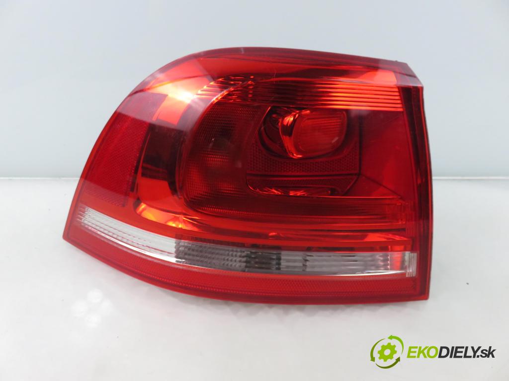 VW TOUAREG (7P5) SUV 2010 245,00 3.0 V6 TSI Hybrid - CGEA 2995,00 světlo levé zadní 7P6945095F