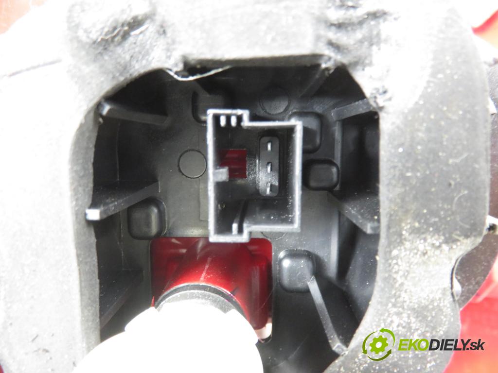 VW TOUAREG (7P5) SUV 2010 245,00 3.0 V6 TSI Hybrid - CGEA 2995,00 Svetlo ľavé zadné 7P6945095F