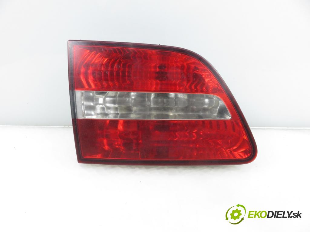 FIAT STILO Multi Wagon (192_) KOMBI 2004 70,00 1.4 16V 95 - 843 A1.000 1368,00 Svetlo ľavé zadné kufor 51717943