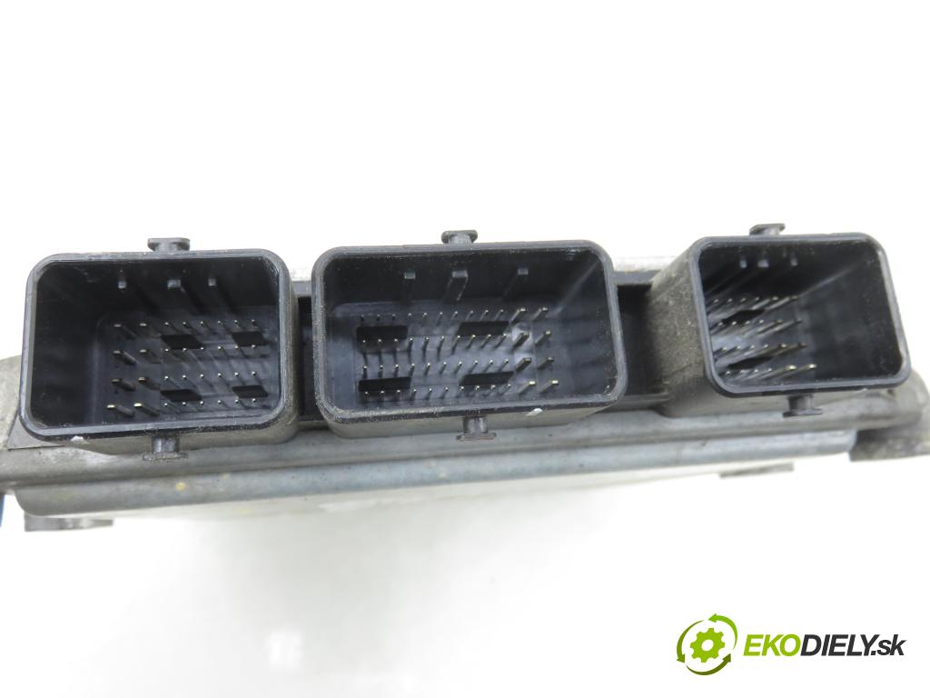 CITROEN BERLINGO FIRST Skrzynia (M_) KOMBIVAN 2003 66,00 2.0 HDI 90 - RHY (DW10TD) 1997,00 Riadiaca jednotka Motor 5WS40136CT ; 9653059380