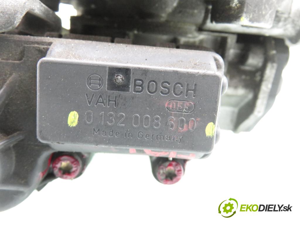FIAT UNO (146_) HB 1993 42,00 1.0 57-146 C8.000 994,00 vstřik 0438201504 ; 0132008600