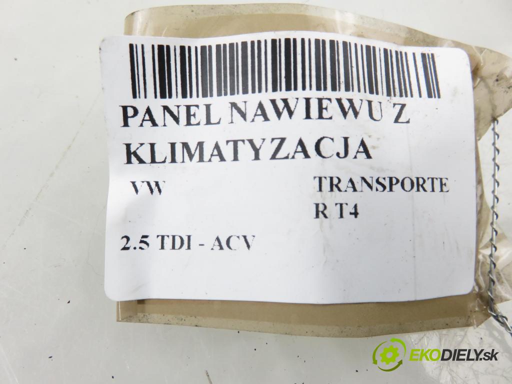 VW TRANSPORTER IV Autobus (70XB, 70XC, 7DB, 7DW, 7DK) BUS 1997 75,00 2.5 TDI 102 - ACV 2461,00 Panel topení KLIMATIZACE: 7D1820045E