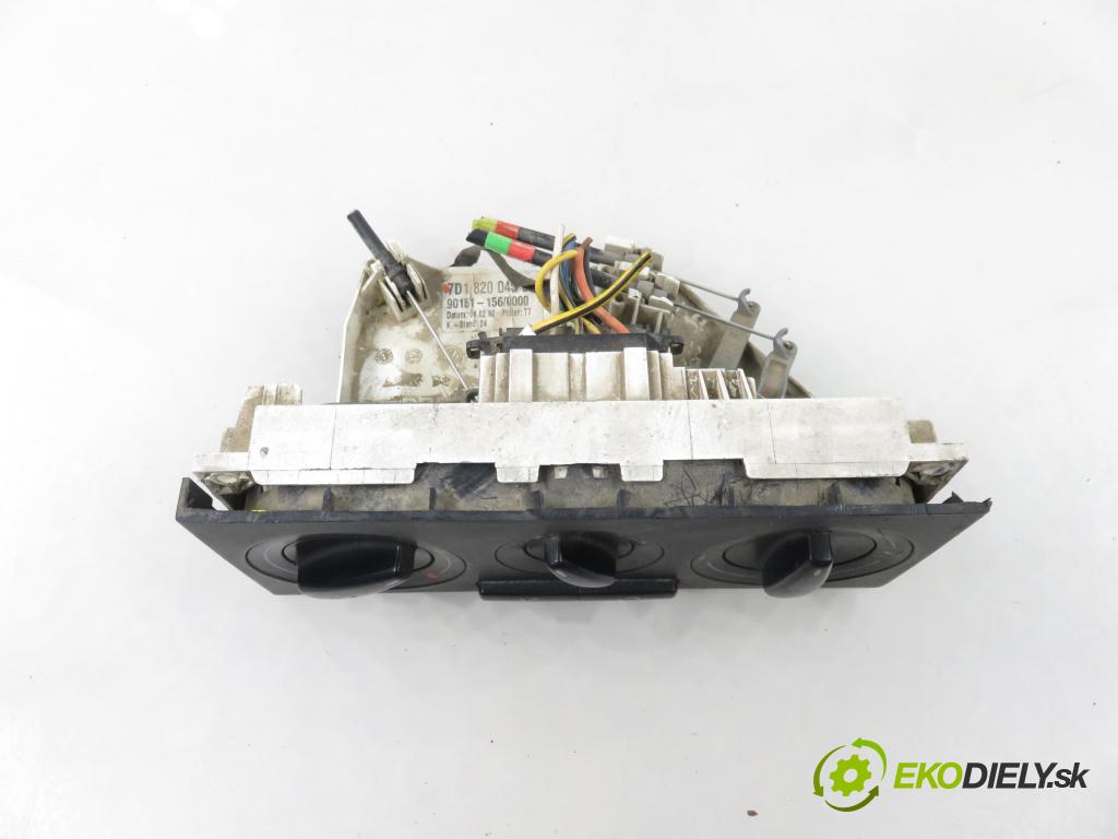 VW TRANSPORTER IV Autobus (70XB, 70XC, 7DB, 7DW, 7DK) BUS 1997 75,00 2.5 TDI 102 - ACV 2461,00 Panel topení KLIMATIZACE: 7D1820045E