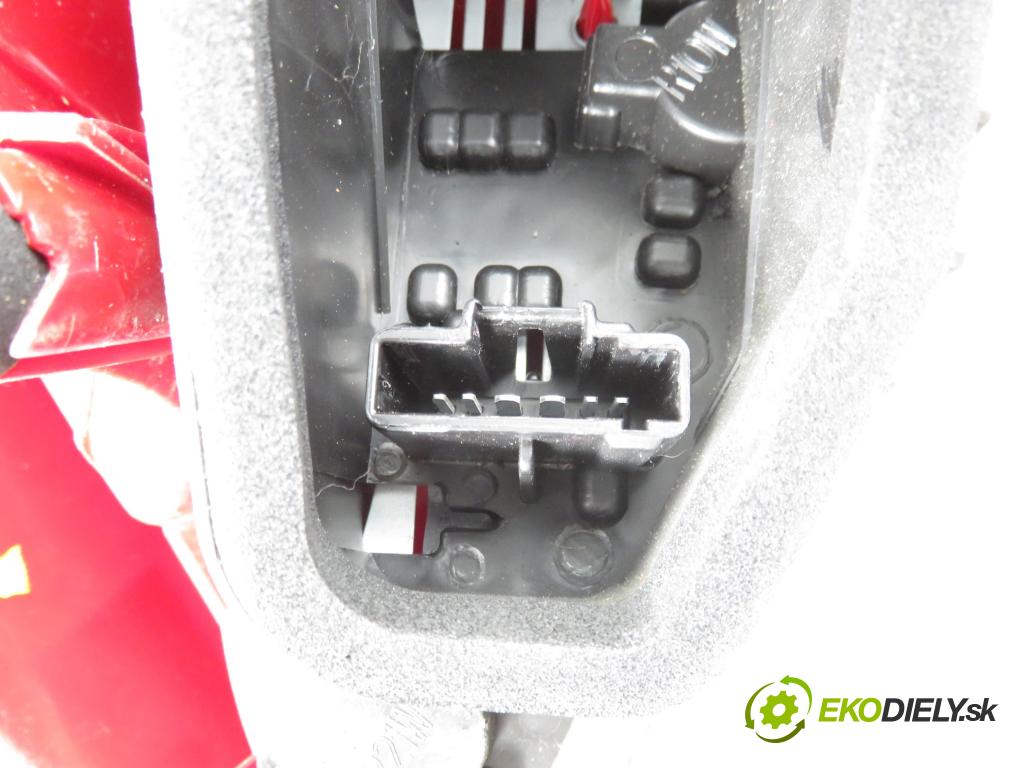 PEUGEOT 207 (WA_, WC_) HB 2008 55,00 1.4 - KFV (TU3A) 1360,00 Svetlo ľavé zadné VP9PFX13405A