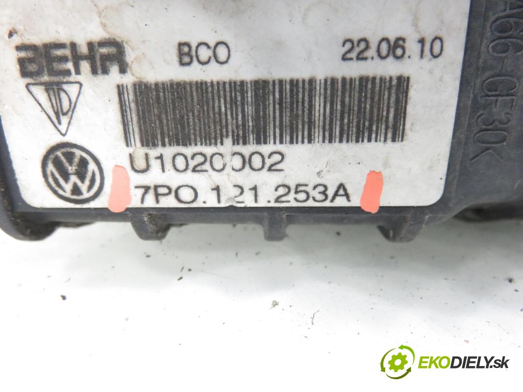 VW TOUAREG (7P5) SUV 2010 245,00 3.0 V6 TSI Hybrid - CGEA 2995,00 chladič vody 7P0121253A