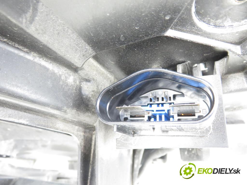 VW TOUAREG (7P5) SUV 2010 245,00 3.0 V6 TSI Hybrid - CGEA 2995,00 Ventilátor chladič klíma/voda 7P0121203E ; 7P0121207A