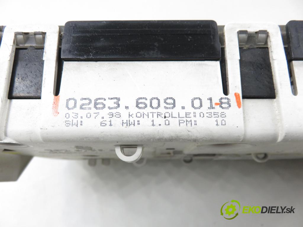 VW TRANSPORTER IV Autobus (70XB, 70XC, 7DB, 7DW, 7DK) BUS 1997 75,00 2.5 TDI 102 - ACV 2461,00 Prístrojovka elektrický 0263609018 ; 7D0919862G