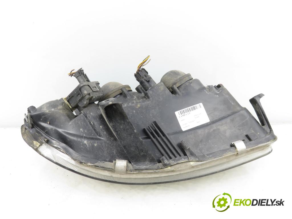 OPEL OMEGA B Kombi (V94) KOMBI 1997 100,00 2.0 16V - X 20 XEV 1998,00 světlo LP