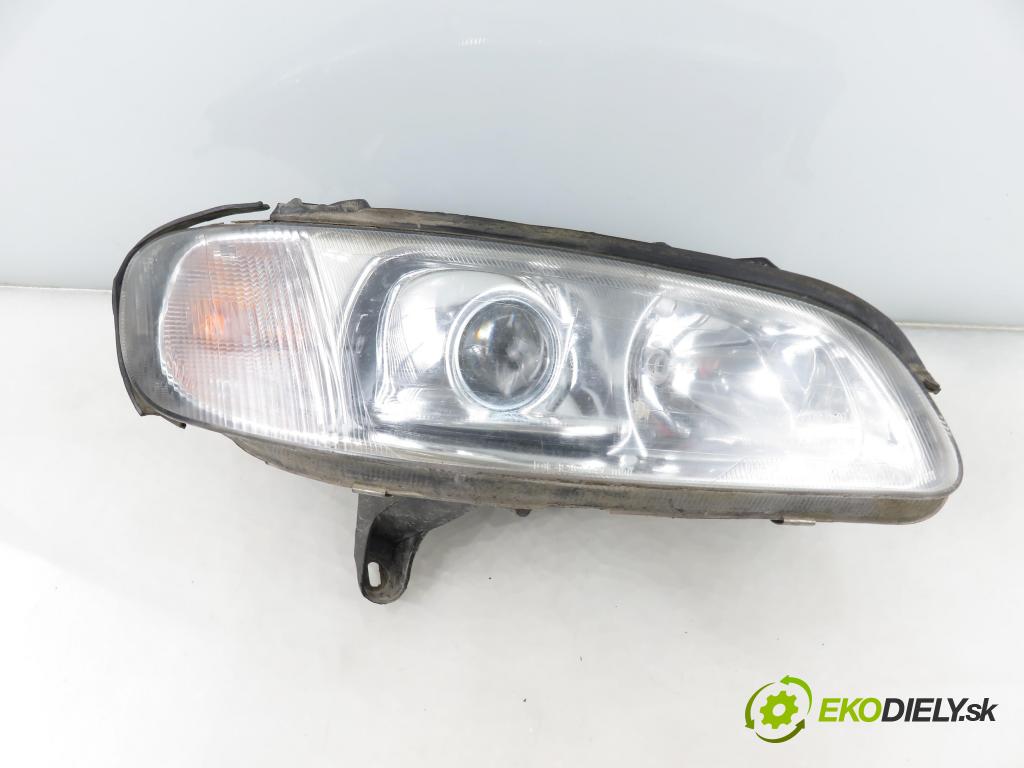 OPEL OMEGA B Kombi (V94) KOMBI 1997 100,00 2.0 16V - X 20 XEV 1998,00 světlo PP 