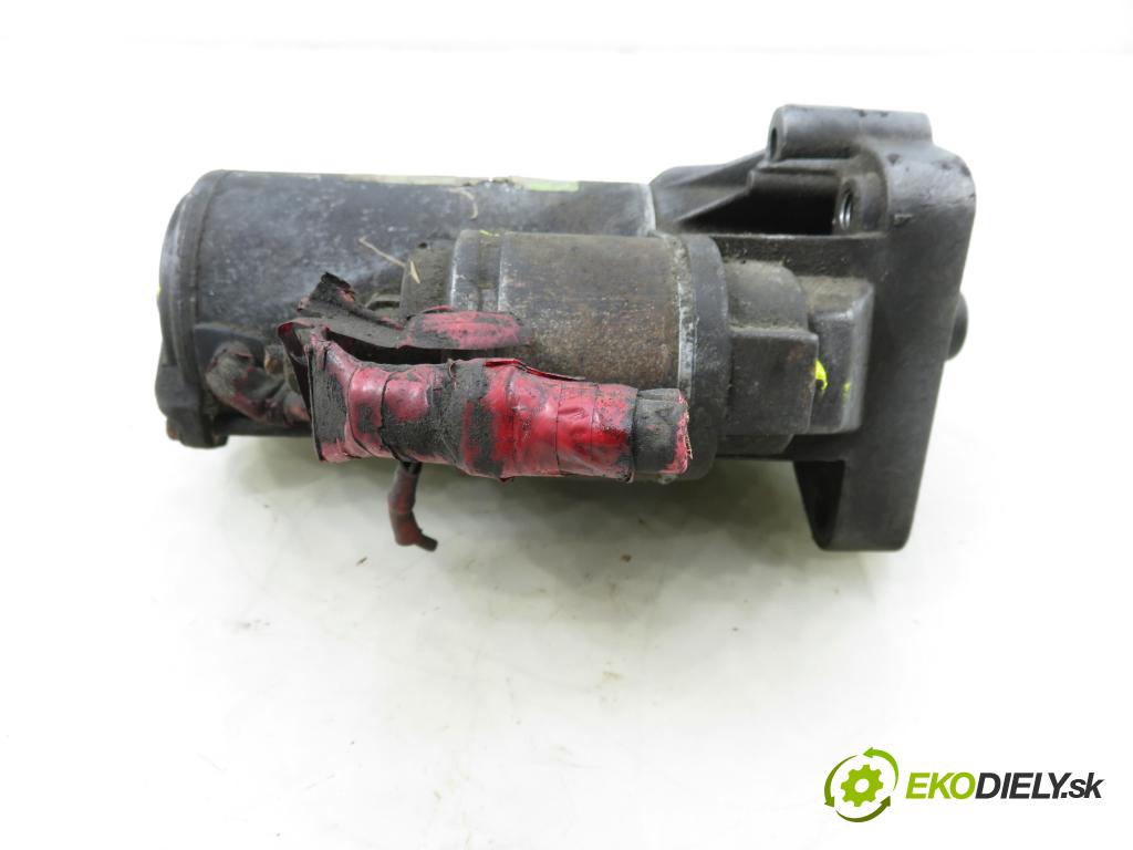 RENAULT MASTER II Skrzynia (FD) FURGON 2004 66,00 2.2 dCI 90 - G9T 750 2188,00 Štartér 8200106788 (Štartér)