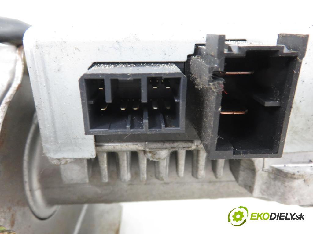 OPEL CORSA C (X01) HB 2004 59,00 1.2 16V Twinport 80 - Z 12 XEP 1229,00 SLOUPEC / PODPORA elektrický 13136673 ; 13136672 ; Q1T17775MZZ