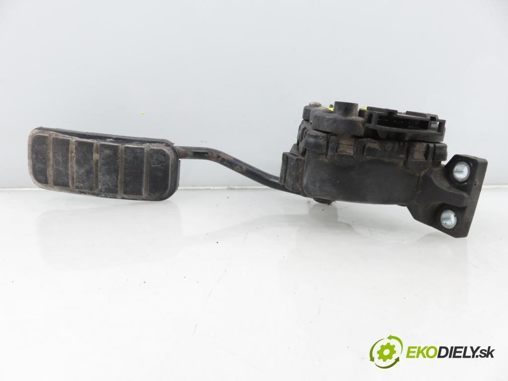 RENAULT MASTER II Skrzynia (FD) FURGON 2004 66,00 2.2 dCI 90 - G9T 750 2188,00 potenciometr plynového pedálu 7700314525 ; 6PV00811904 (Potenciometr plynového pedálu)