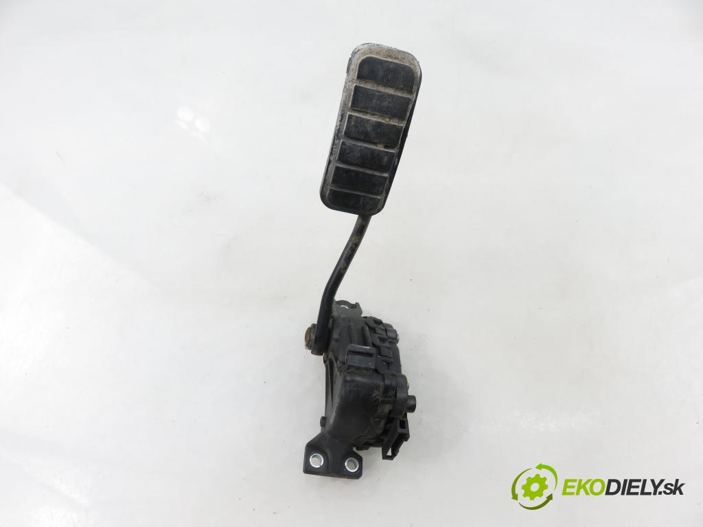 RENAULT MASTER II Skrzynia (FD) FURGON 2004 66,00 2.2 dCI 90 - G9T 750 2188,00 potenciometr plynového pedálu 7700314525 ; 6PV00811904 (Potenciometr plynového pedálu)