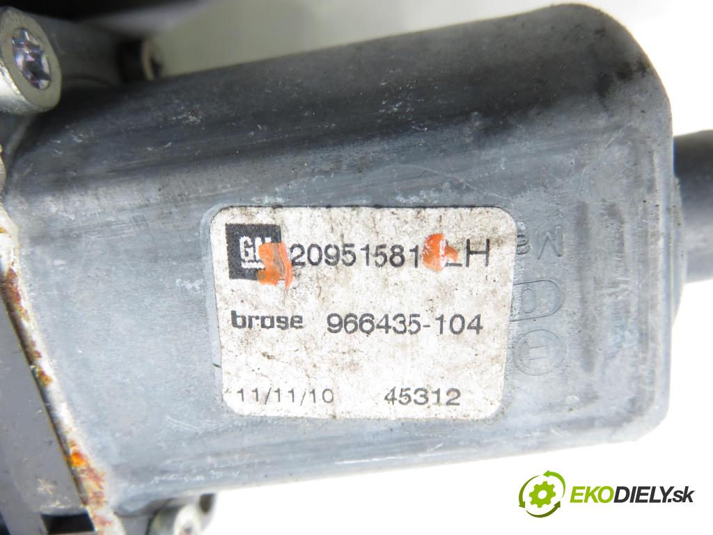 OPEL INSIGNIA A Sports Tourer (G09) KOMBI 2011 118,00 2.0 CDTI 160 - A 20 DTH 1956,00 mechanismus oken 20951452 ; 20951581