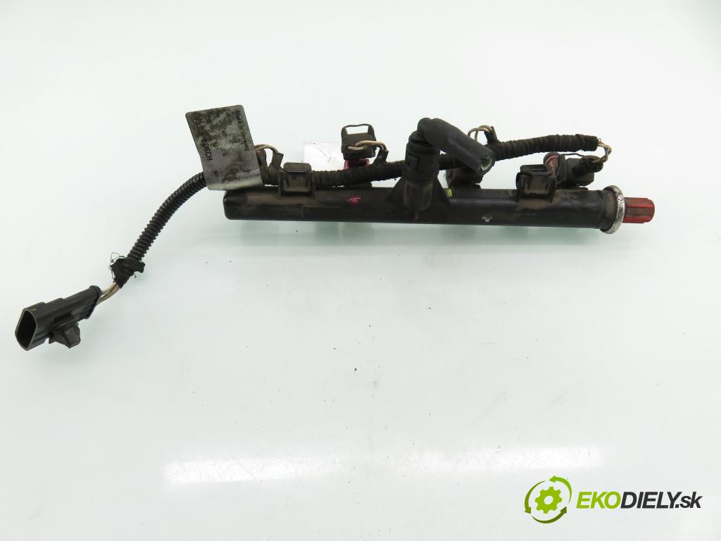 FIAT STILO Multi Wagon (192_) KOMBI 2004 70,00 1.4 16V 95 - 843 A1.000 1368,00 lišta vstřikovací 0280156183 ; 0280151210 (Vstřikovací lišta)